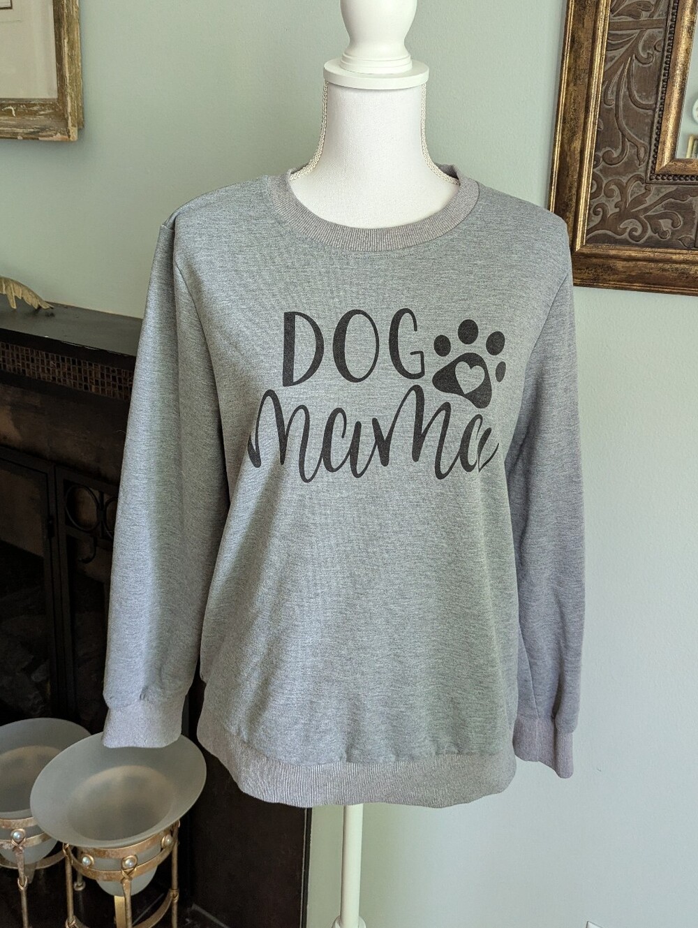 Dog Mama Sweatshirt Paw Print Women's Medium Gray Crew Neck Mom